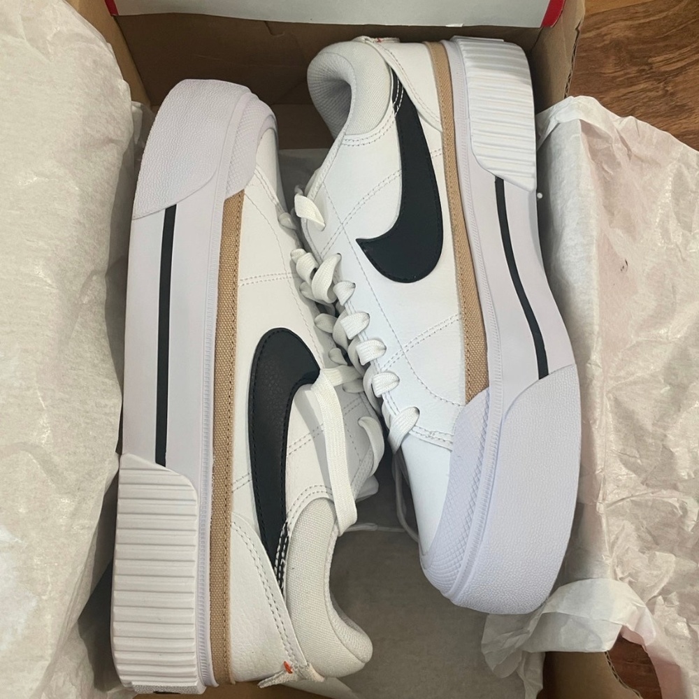 Nike legacy shoes size 8